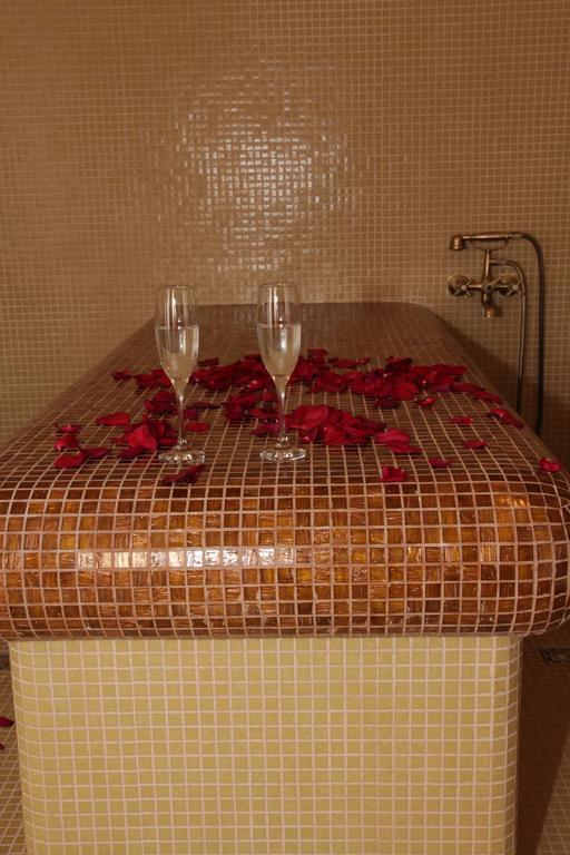 Incanto Family Hotel Sevlievo Ngoại thất bức ảnh