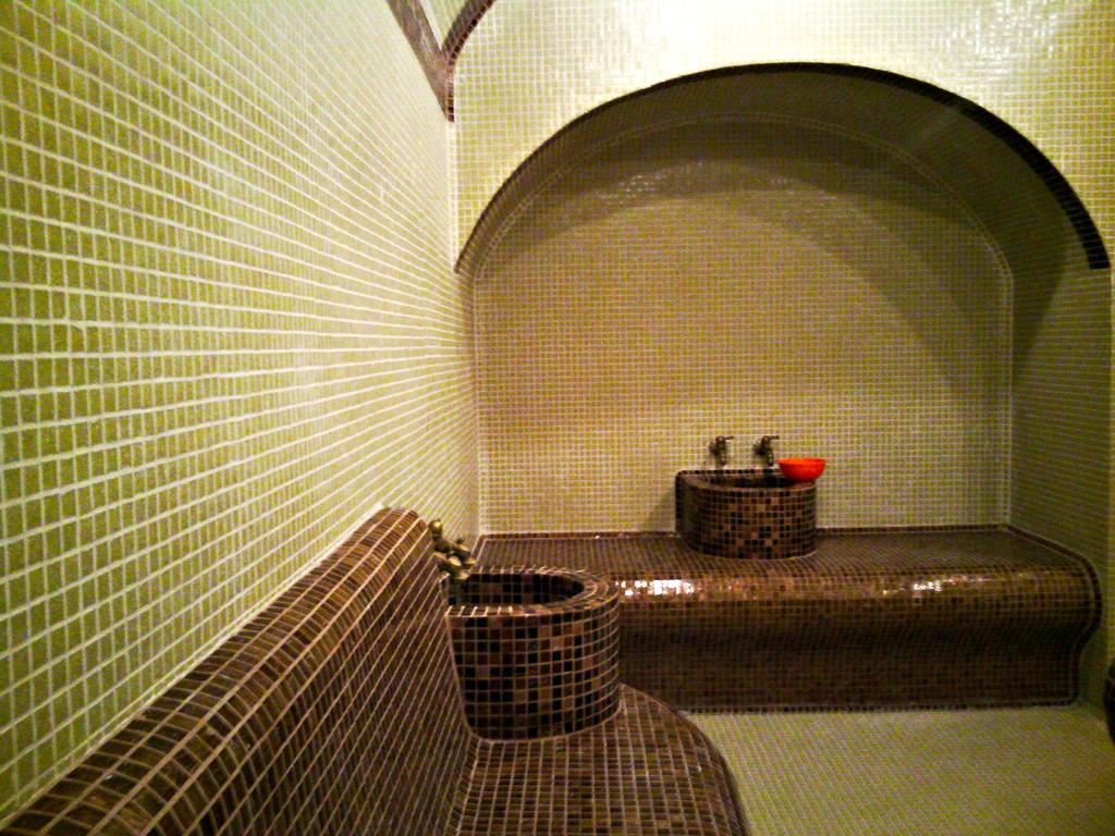 Incanto Family Hotel Sevlievo Ngoại thất bức ảnh