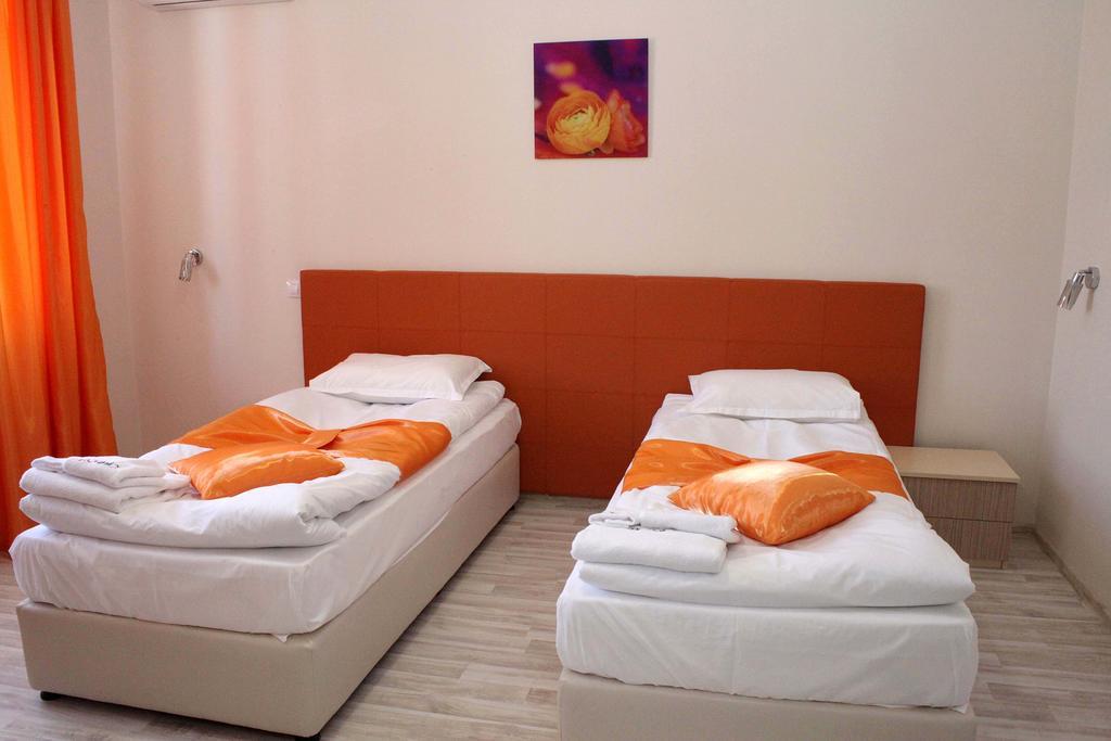 Incanto Family Hotel Sevlievo Ngoại thất bức ảnh