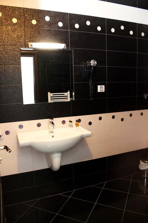 Incanto Family Hotel Sevlievo Phòng bức ảnh