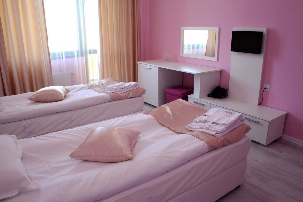Incanto Family Hotel Sevlievo Ngoại thất bức ảnh